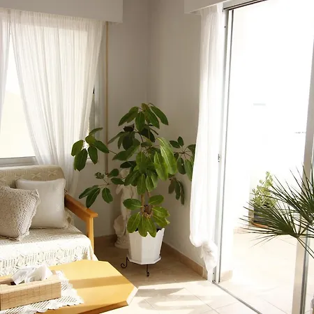 Sea View 2 Bedroom , City Centre Διαμέρισμα *