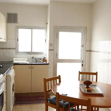 Sea View 2 Bedroom , City Centre
