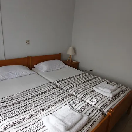 Sea View 2 Bedroom , City Centre