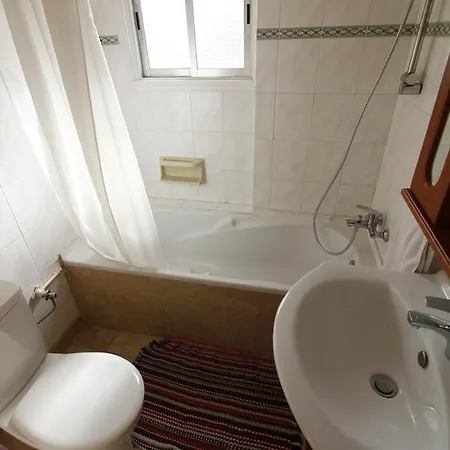 Sea View 2 Bedroom , City Centre Apartment