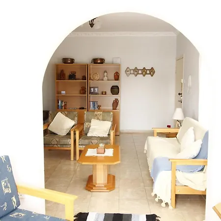 Sea View 2 Bedroom , City Centre *